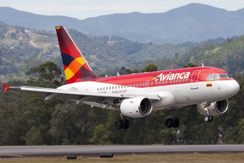 Ya van 44 pilotos de Avianca despedidos por huelga ilegal del año pasado