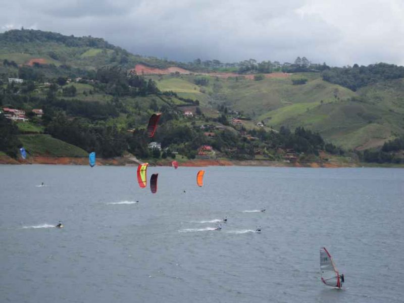 Al salvar dos menores de edad, murió ahogado un joven de Cali en el Lago Calima
