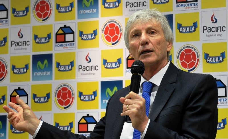 Pékerman tendría que bajarle 20% o 25% a su sueldo si quiere seguir en Selección