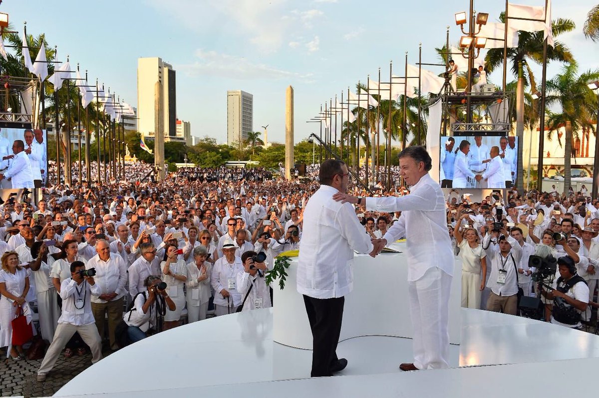 Santos: Farc juega con fuego al no reconocer reclutamiento forzado y abuso