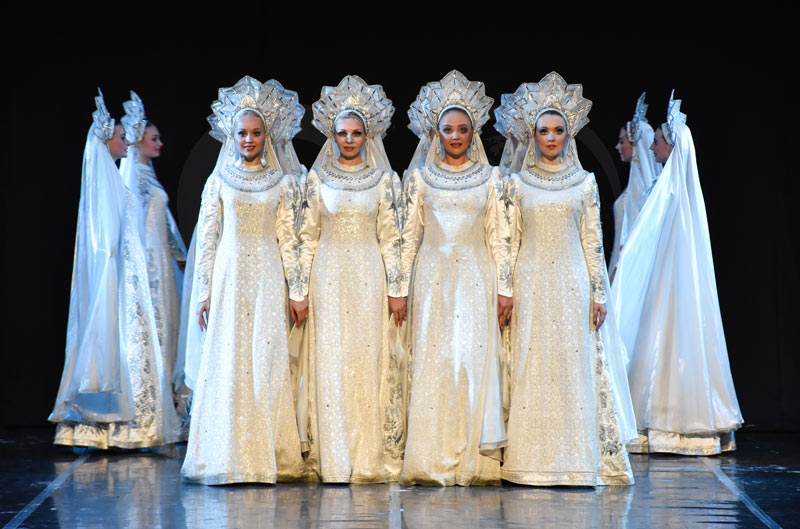Galería: Después de 15 años, el Ballet Beriozka hizo vibrar a los caleños