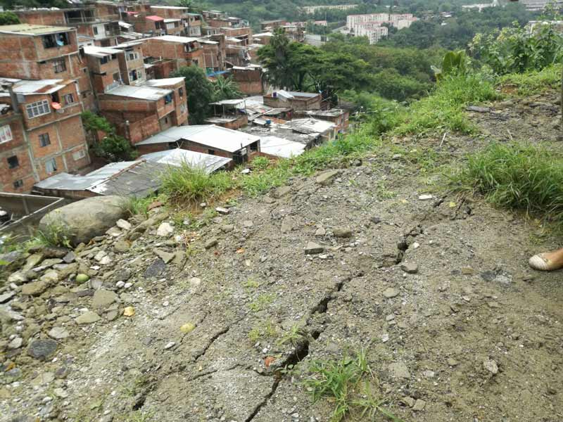 En medio de disturbios, una niña resultó herida en ladera de Cali