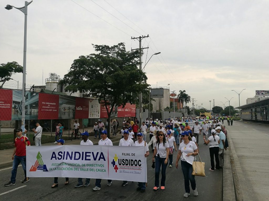 Toma de maestros a las capitales se cumplió en Cali con multitudinaria movilización