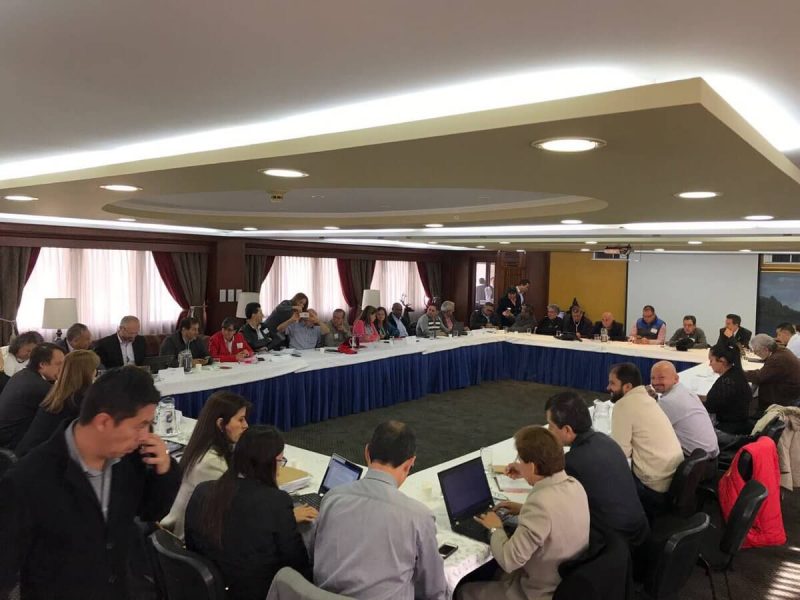 Gobierno y trabajadores estatales alcanzan acuerdo sobre aumento salarial