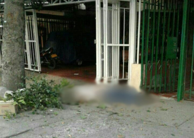 Hombre falleció electrocutado mientras podaba un árbol en Ulpiano Lloreda