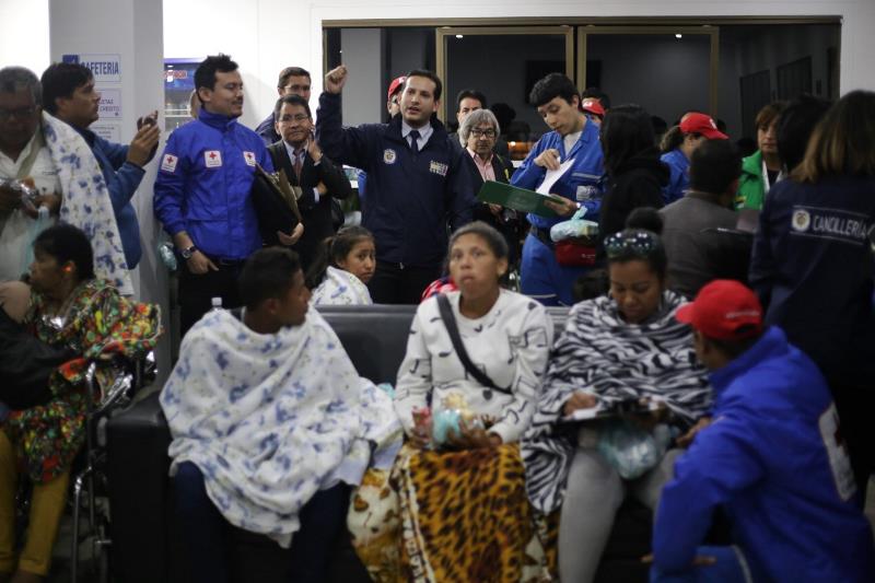 Cancillería ha evacuado más de cien personas de las zonas afectadas por huracanes