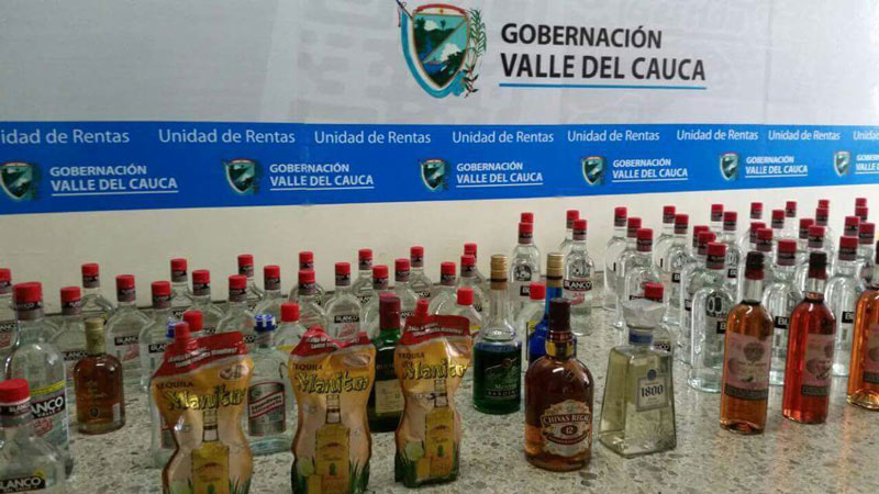 Autoridades incautaron 90 unidades de licor ilegal en Dagua y Jamundí