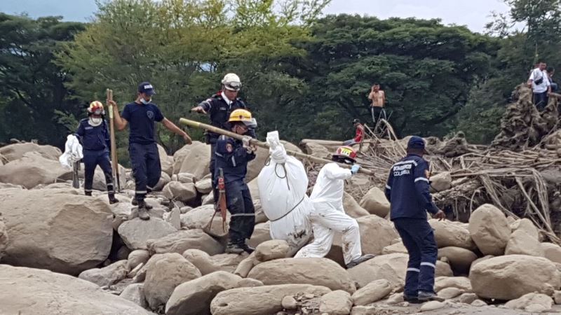 Bomberos de Cali hallan nuevo cadáver tras empalizada en Corinto, Cauca