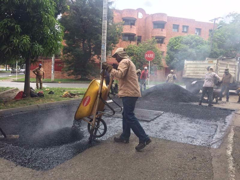 Secretaría de Infraestructura hará mantenimiento vial en las comunas de Cali