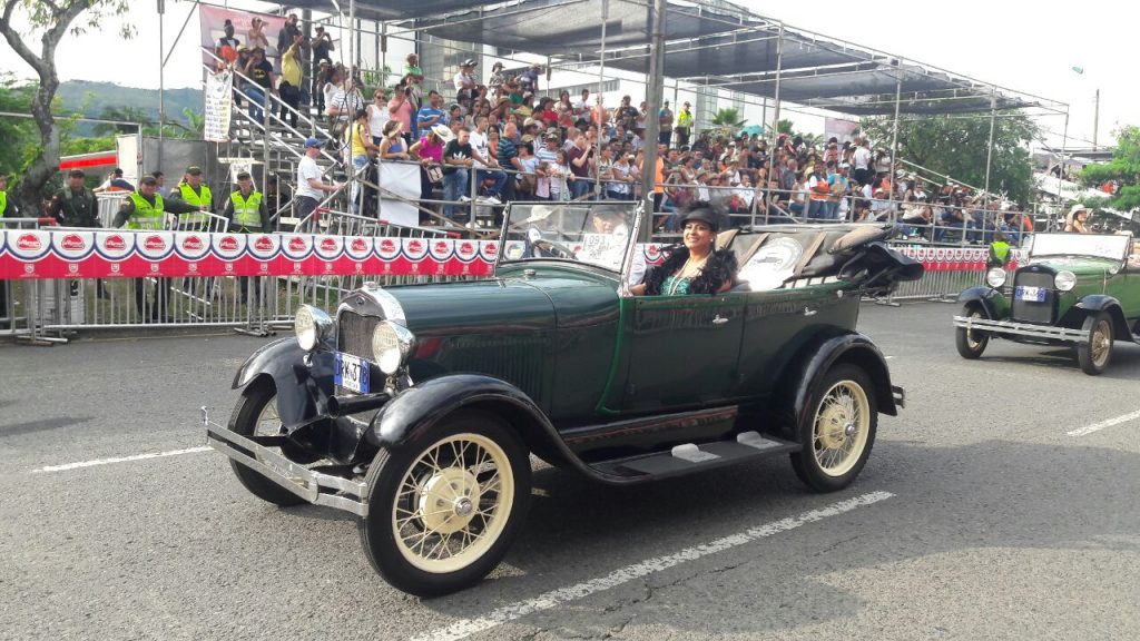 Lo antiguo y lo moderno se toman la Feria de Cali en su tercer día