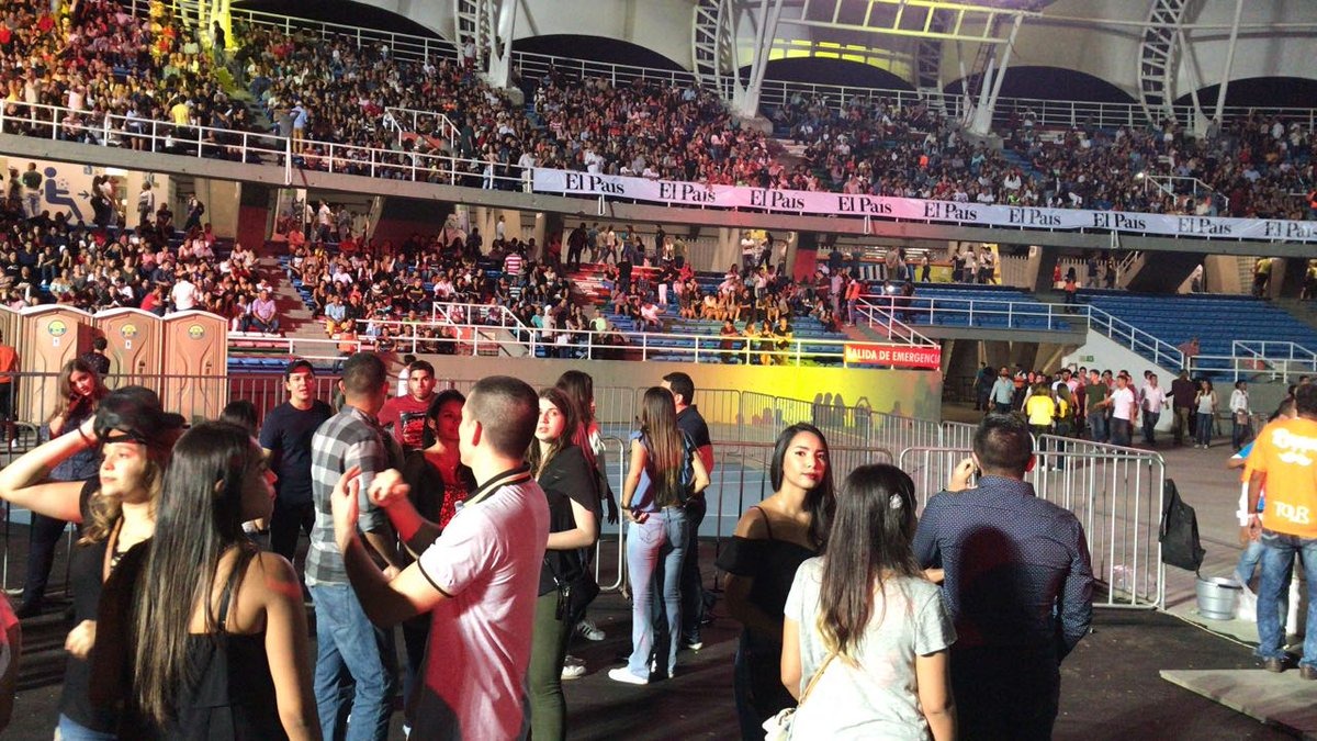 Reprochable: hombre arrojó sustancia a asistentes del Superconcierto