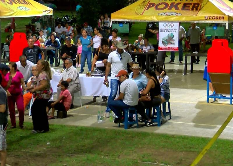 Con vigilancia policial, se permitirán verbenas populares durante la Feria