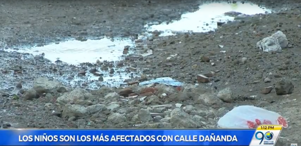 Vecinos de Las Orquídeas denunciaron que vías precarias propician plaga de zancudos