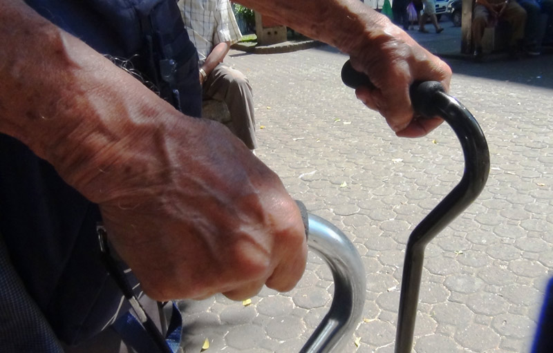 Hombre que habría golpeado a su padre fue capturado por las autoridades en Cali