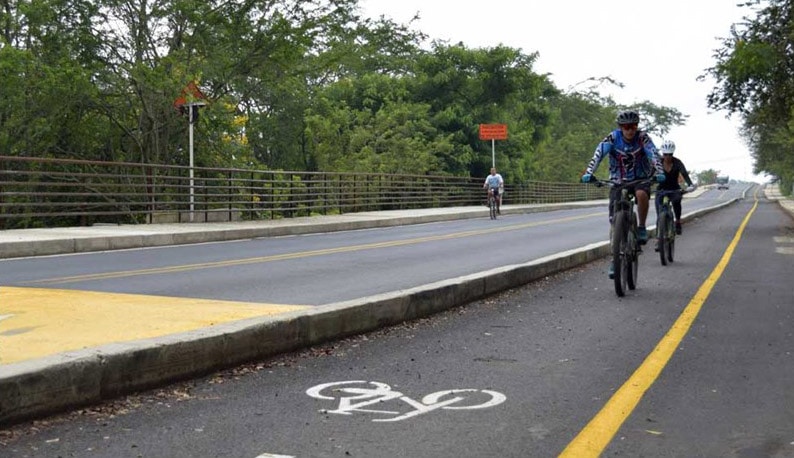 Separador vial de Carrera 5 será derribado para construir bicicarriles