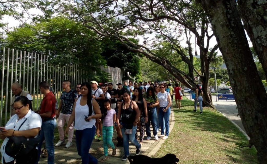 Jornada electoral en Cali inició sin novedades y con gran afluencia de votantes