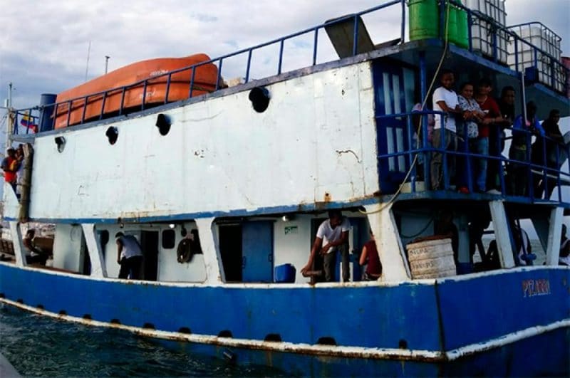 Armada Nacional rescató a 53 personas que se encontraban a la deriva en aguas del Pacífico