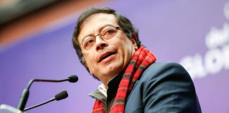 Senador Gustavo Petro salió bien de intervención quirúrgica realizada en Cuba