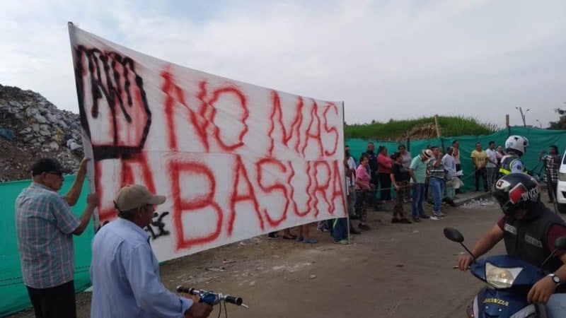 Habitantes de la escombrera vuelven a protestar por situación ambiental