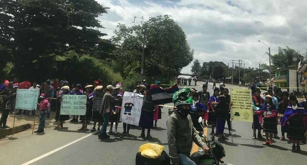 Por conflicto de tierras, comunidad indígena Misak bloqueó la Panamericana