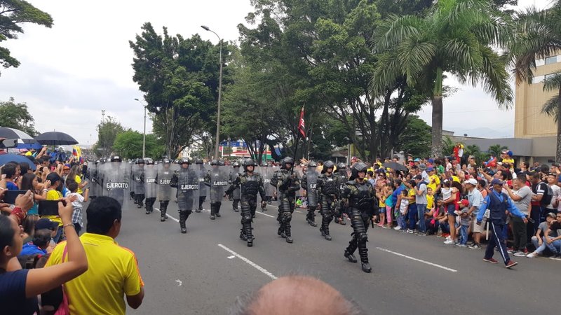 Galería de fotos: Así se vive el desfile militar del día de la independencia en Cali