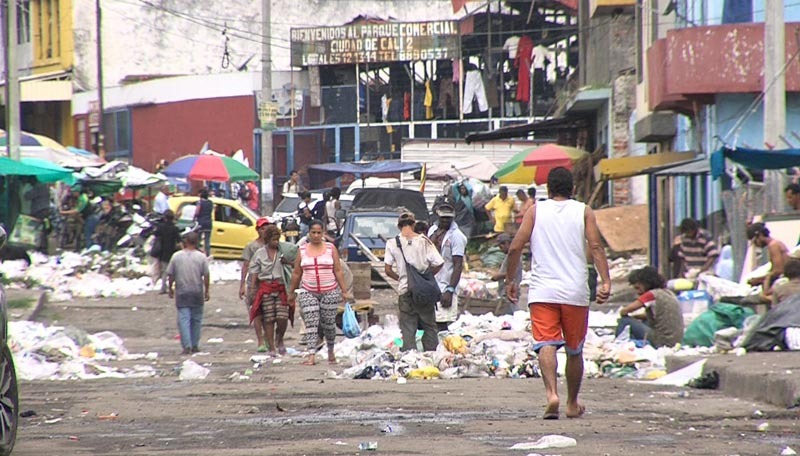 Denuncian aumento de basuras y robo de mallas en predios de 'Ciudad Paraíso'