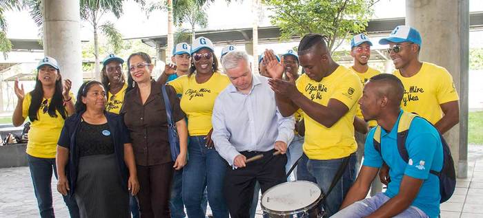 Reino Unido despierta interés por el proyecto del tren de cercanías en Valle