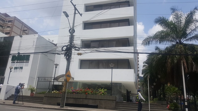 Al menos 20 hombres armados asaltan edificio de Versalles, norte de Cali