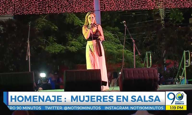 Lo que pasó: Dos mujeres salseras cantaron en el evento que conmemoró a la mujer en la Feria de Cali