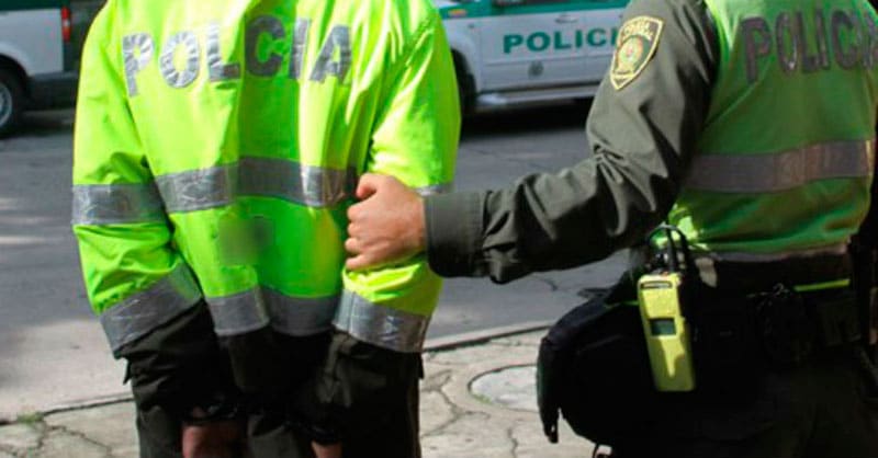Patrullero pagará cárcel por pedir 800 mil pesos para devolver moto incautada