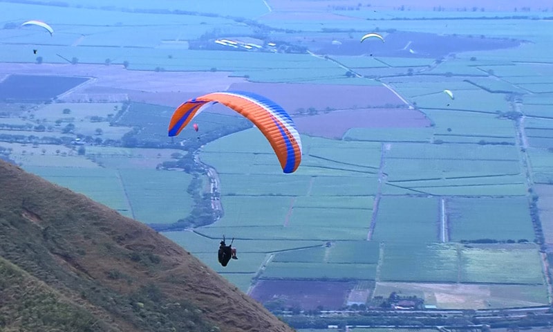 Autoridades tiene listo decreto para reglamentar la práctica del parapente en Valle