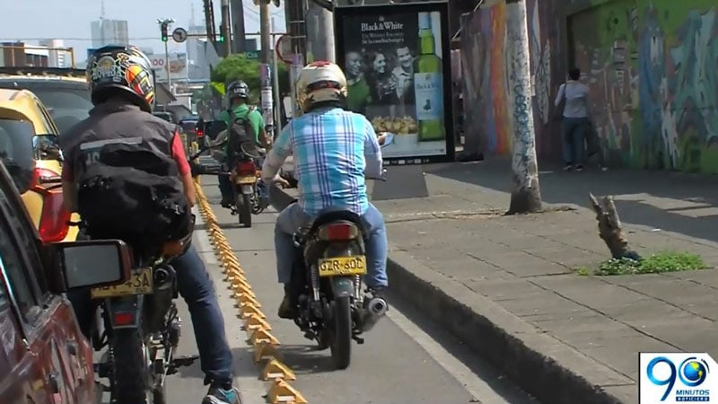 Sensibilizan a caleños sobre el buen uso de bicicarriles y pasos peatonales