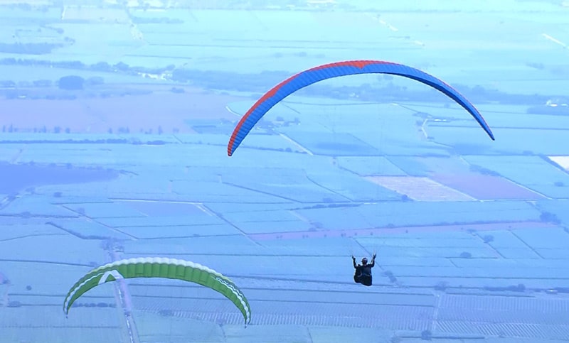 Ordenan suspender prácticas de parapente en todo el país durante tres meses