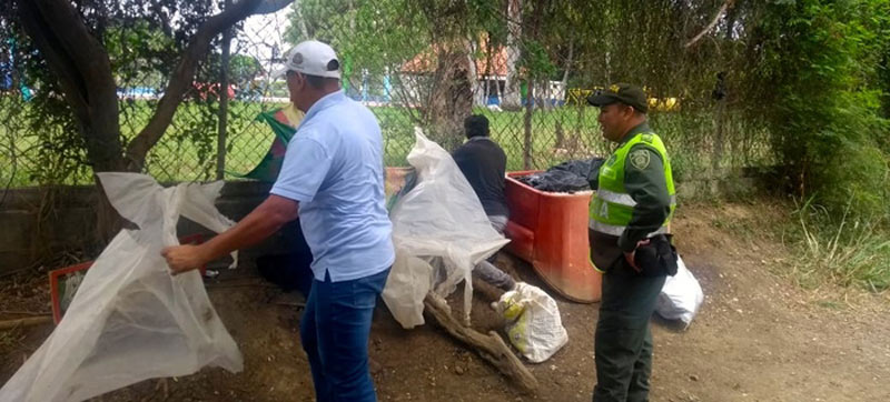 Desmontan casas improvisadas que habían sido construidas en Humedad de Cali