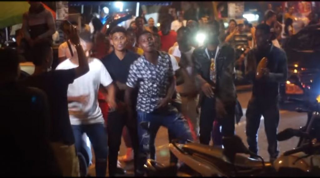 Denunciarán a autores de canción que insulta a policías durante fiestas callejeras de Cali