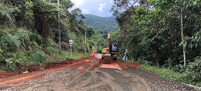 Sigue obra de pavimentación de la Vuelta a Occidente, proyecto estará listo en diciembre