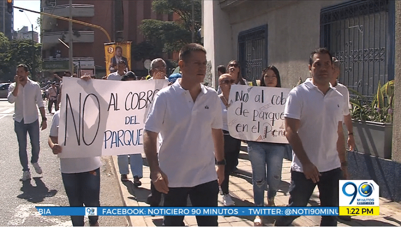 Nueva protesta de habitantes del barrio El Peñón de Cali por cobro de parqueo