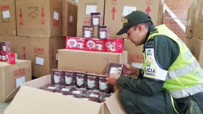 Camión fue inmovilizado con más de cinco mil kits de porcelana ilegal asiática