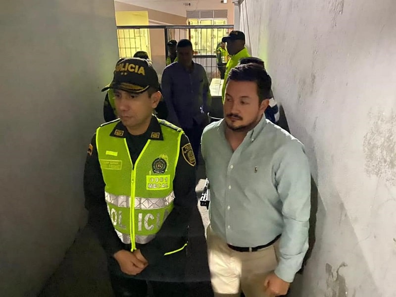 Hacinamiento y reclusos enfermos con gripe en estaciones de Policía en Cali