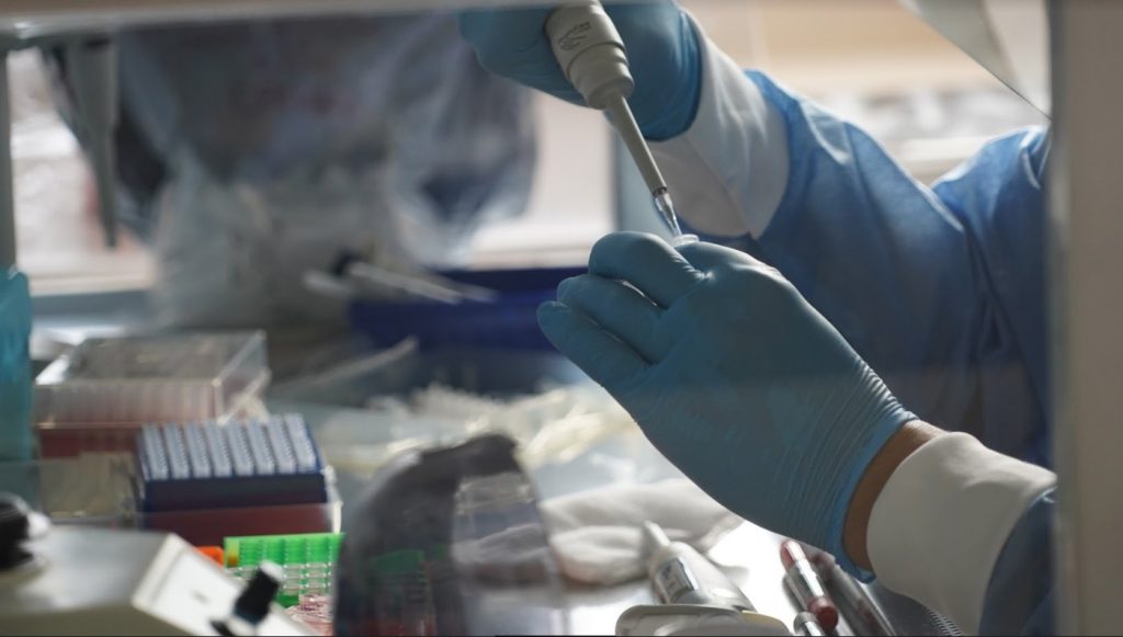 Pruebas de COVID-19 ya no irán a Bogotá, en Cali harán los análisis en cuatro laboratorios