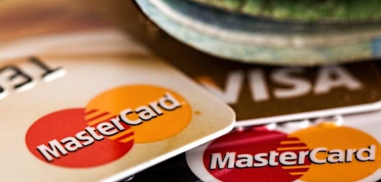 Cuide sus finanzas: Noviembre será el mes más caro para comprar con tarjetas