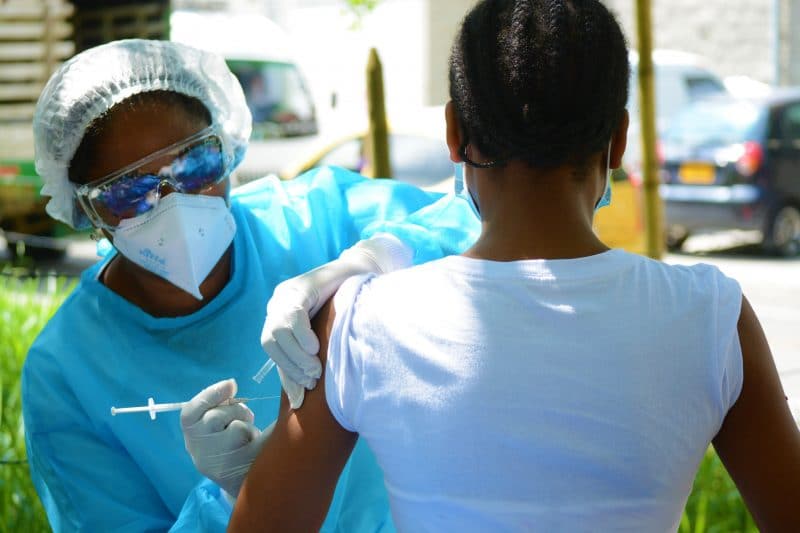 Niños con cáncer y sus familias serán priorizados en jornada gratuita de vacunación contra la influenza