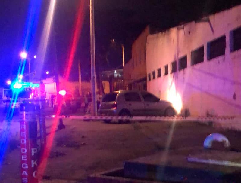 Dos policías resultaron heridos cuando atendían una riña múltiple