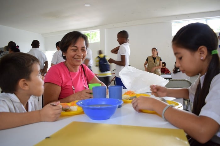 Con 400 comedores comunitarios avanza la lucha contra el hambre en población de extrema pobreza en Cali