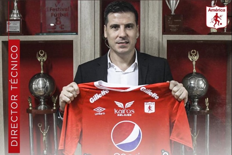 América de Cali presenta a Juan Cruz Real como su nuevo entrenador