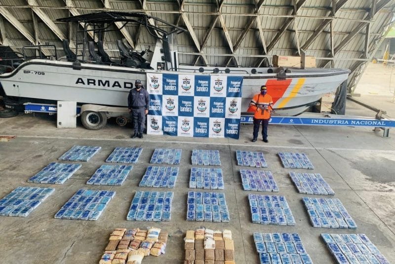 Armada Nacional detuvo carga de sustancias avaluado en  mil millones en el Río Naya
