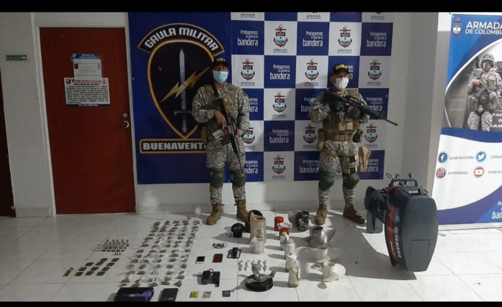 En Buenaventura, Infantería Marina incautó estupefacientes y material ilegal para lanchas rápidas