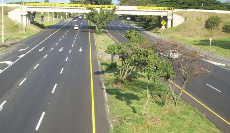 Ahora sí: en septiembre podrán circular carros particulares por las vías del Valle