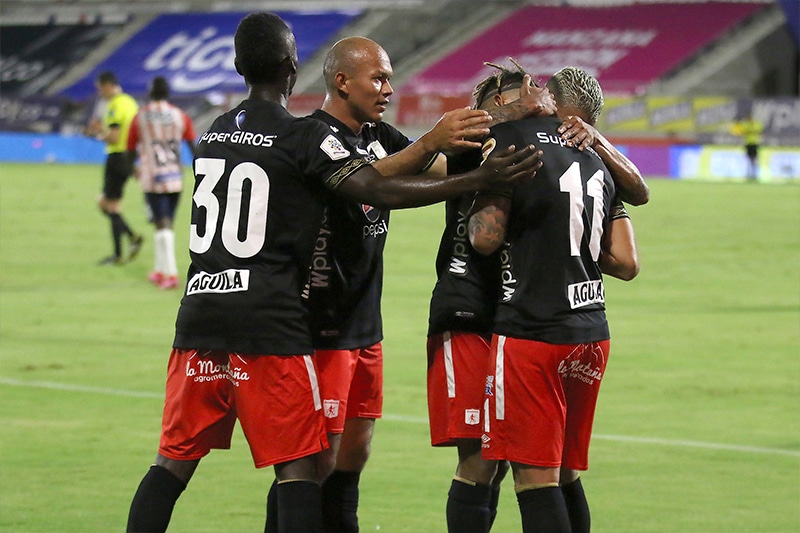 América de Cali afronta un partido clave ante Internacional de Porto Alegre