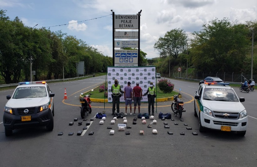 Caen presuntos transportadores de 38 kilos de marihuana en San Pedro